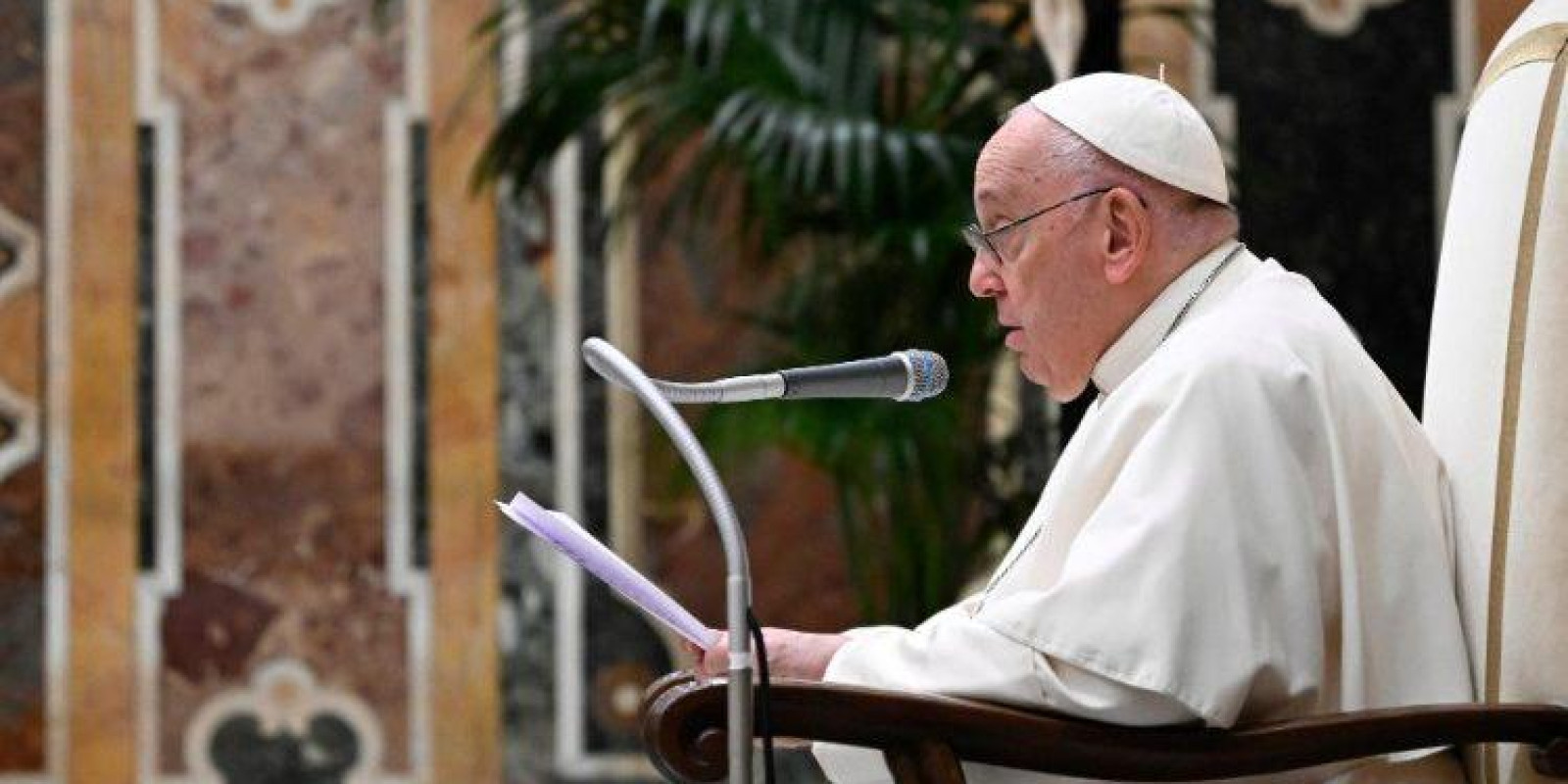 A IGREJA PRECISA DA ARTE DE POETAS E ESCRITORES