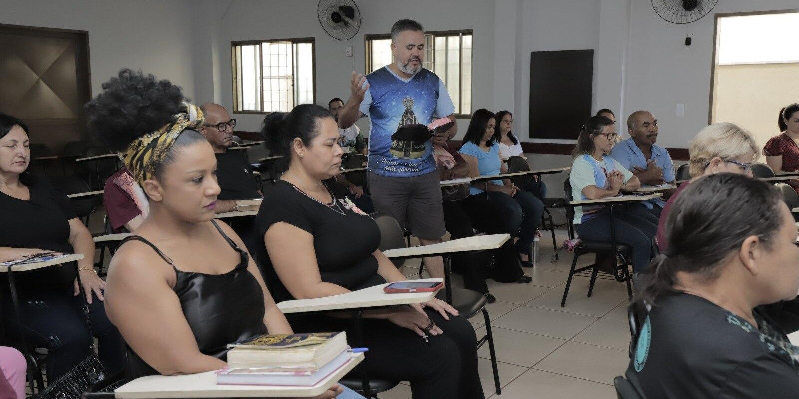 COORDENADORES PAROQUIAIS PARTICIPAM DE FORMAÇÃO ESPIRITUAL