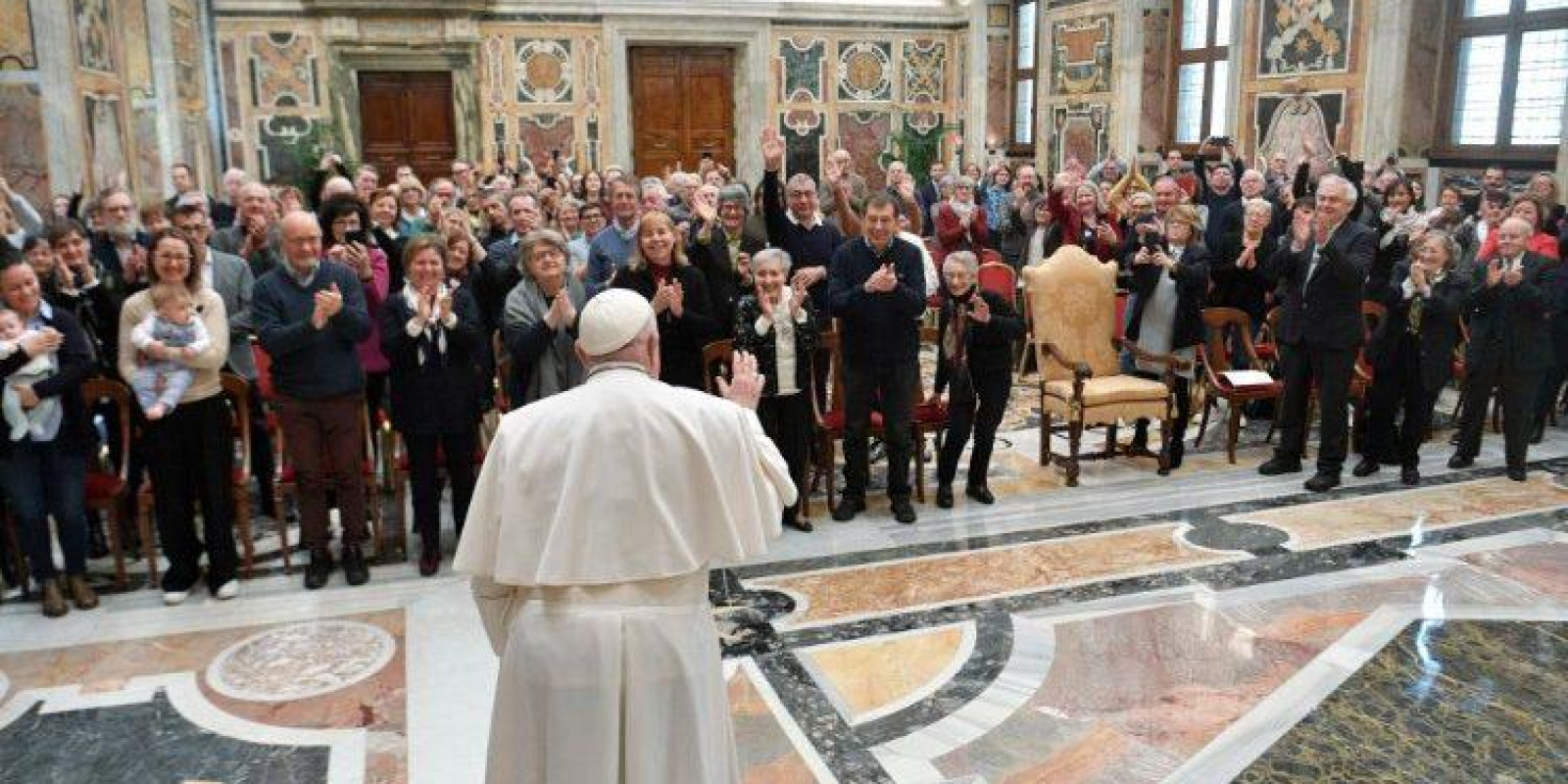 A PERDA DE UM FILHO É UMA EXPERIÊNCIA QUE NÃO ACEITA DESCRIÇÕES TEÓRICA, DIZ O PAPA