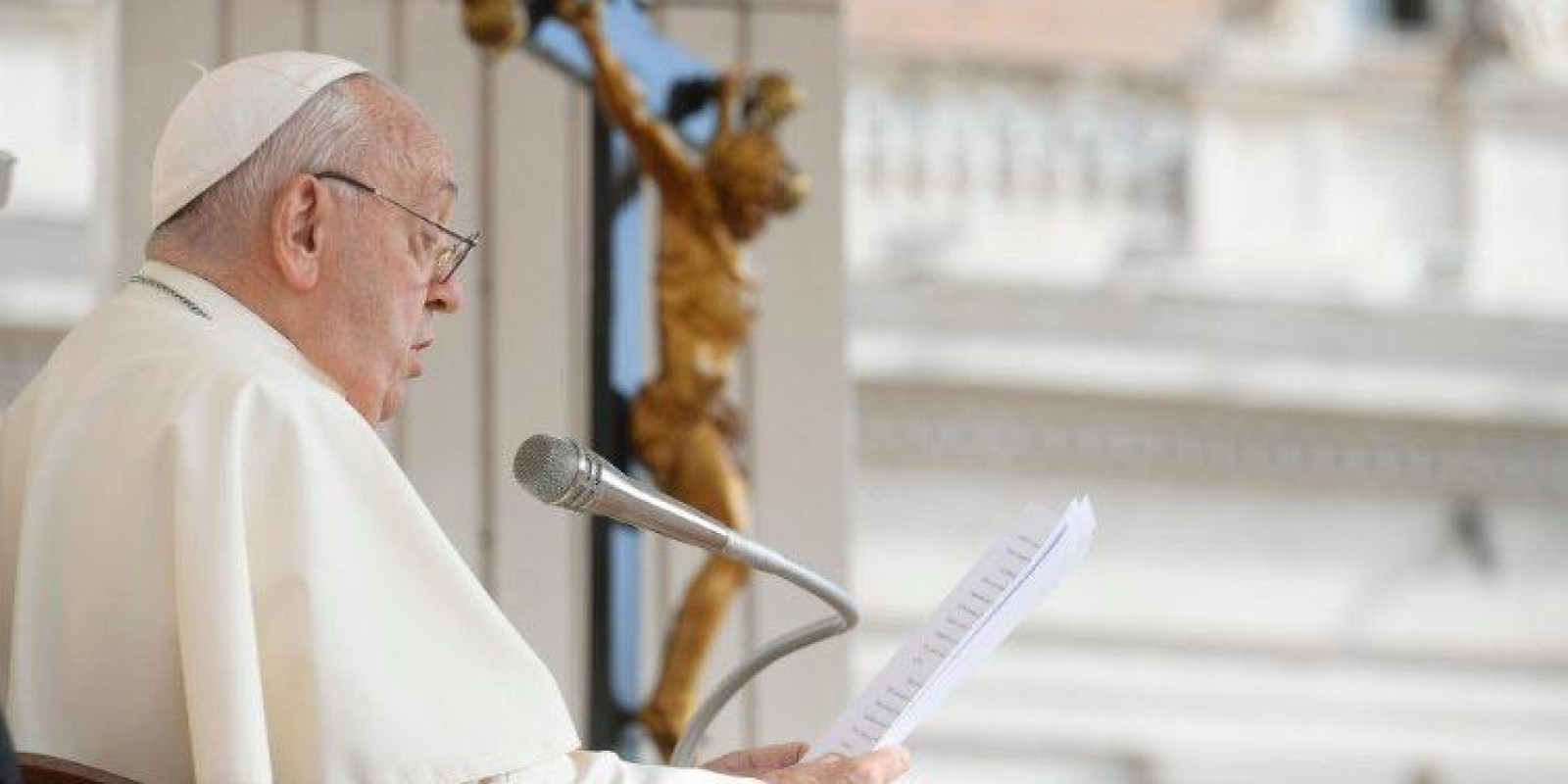 PAPA: CRISMA NÃO PODE SER O SACRAMENTO DE DESPEDIDA DA IGREJA