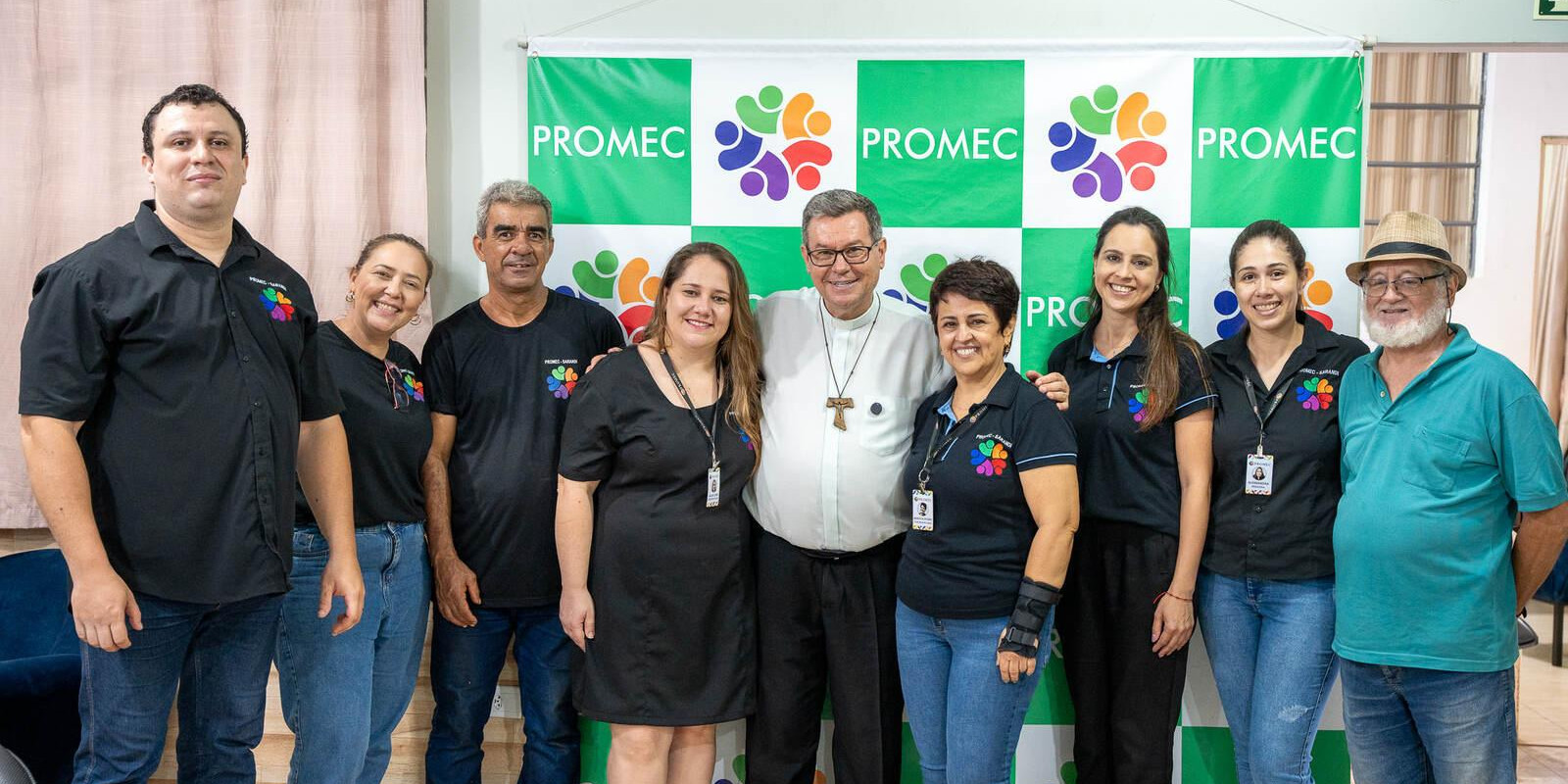 DOM SEVERINO VISITA PROMEC EM SARANDI