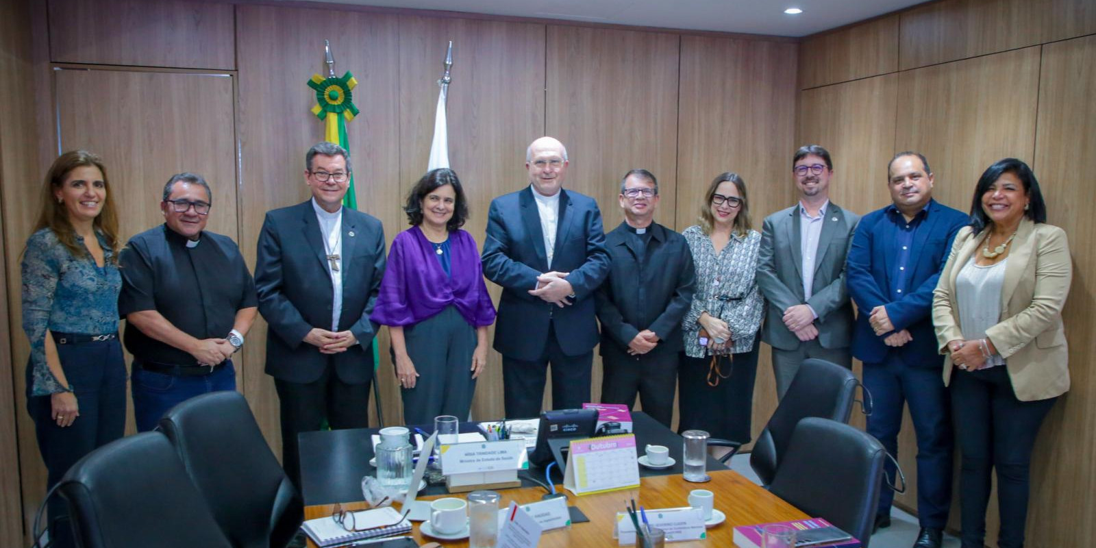 DOM SEVERINO É RECEBIDO PELA MINISTRA DA SAÚDE EM BRASÍLIA