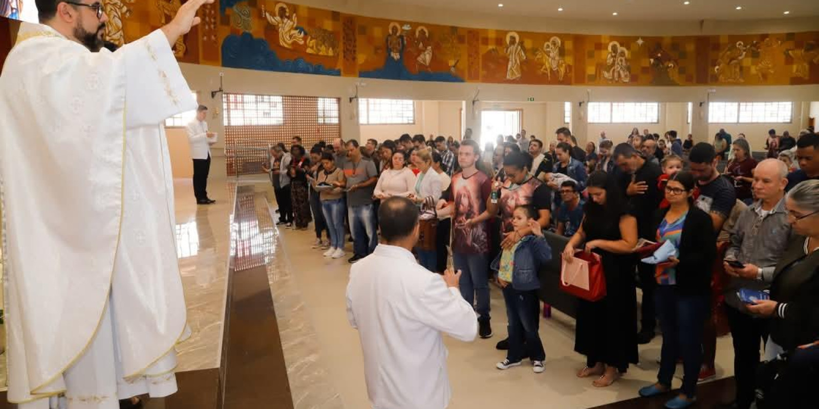 HOMENAGEM PELOS 8 ANOS DE ORDENAÇÃO PRESBITERAL DO PADRE BETO 