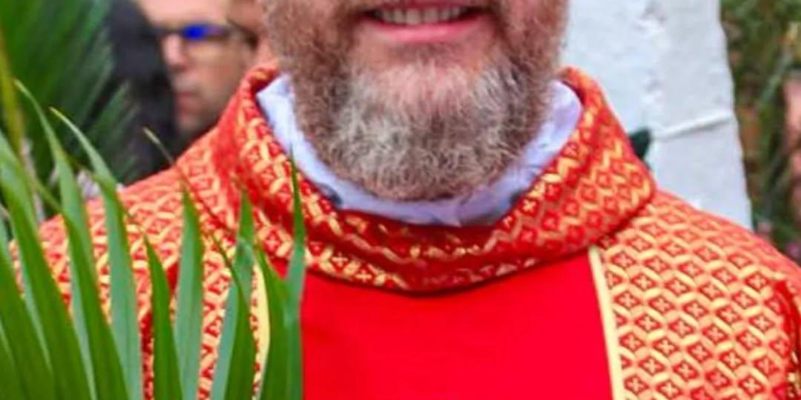 PADRE RODRIGO SE DESPEDE DA COMUNIDADE PAROQUIAL PADRE RODRIGO SE DESPEDE DA COMUNIDADE PAROQUIAL