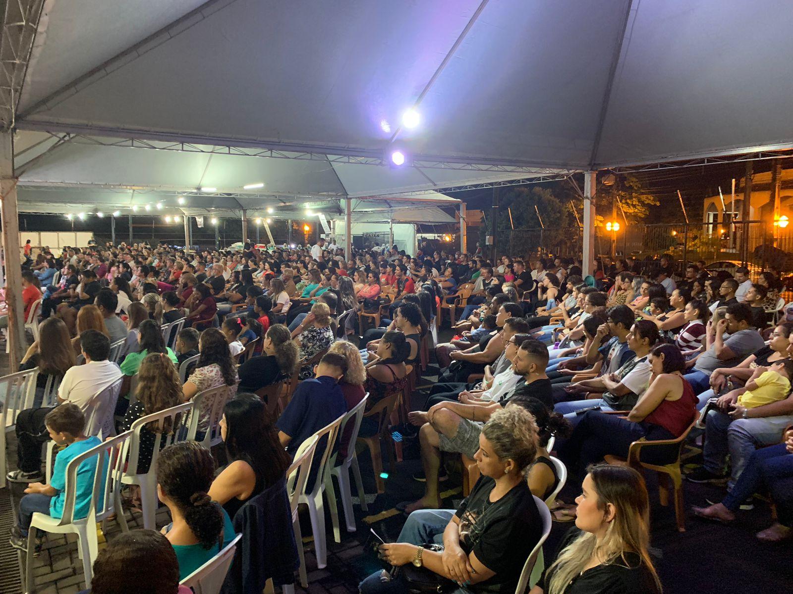 Segunda noite do Cerco de Jericó reúne mais de 2 mil pessoas Segunda noite do Cerco de Jericó reúne mais de 2 mil pessoas