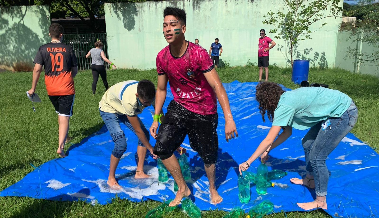 Jovens tem experiência de intimidade e de alegria com Deus no Retiro de Carnaval Jovens tem experiência de intimidade e de alegria com Deus no Retiro de Carnaval