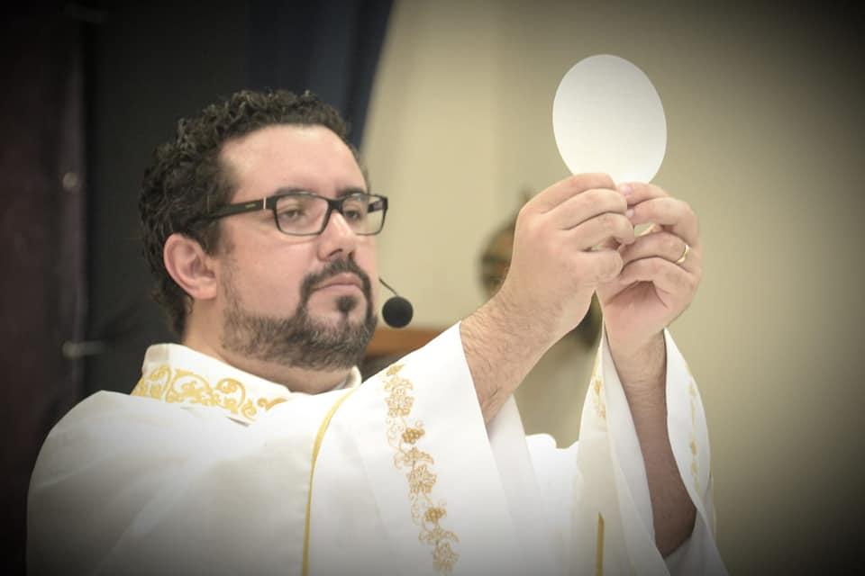 PADRE BETO TEM ALTA HOSPITALAR