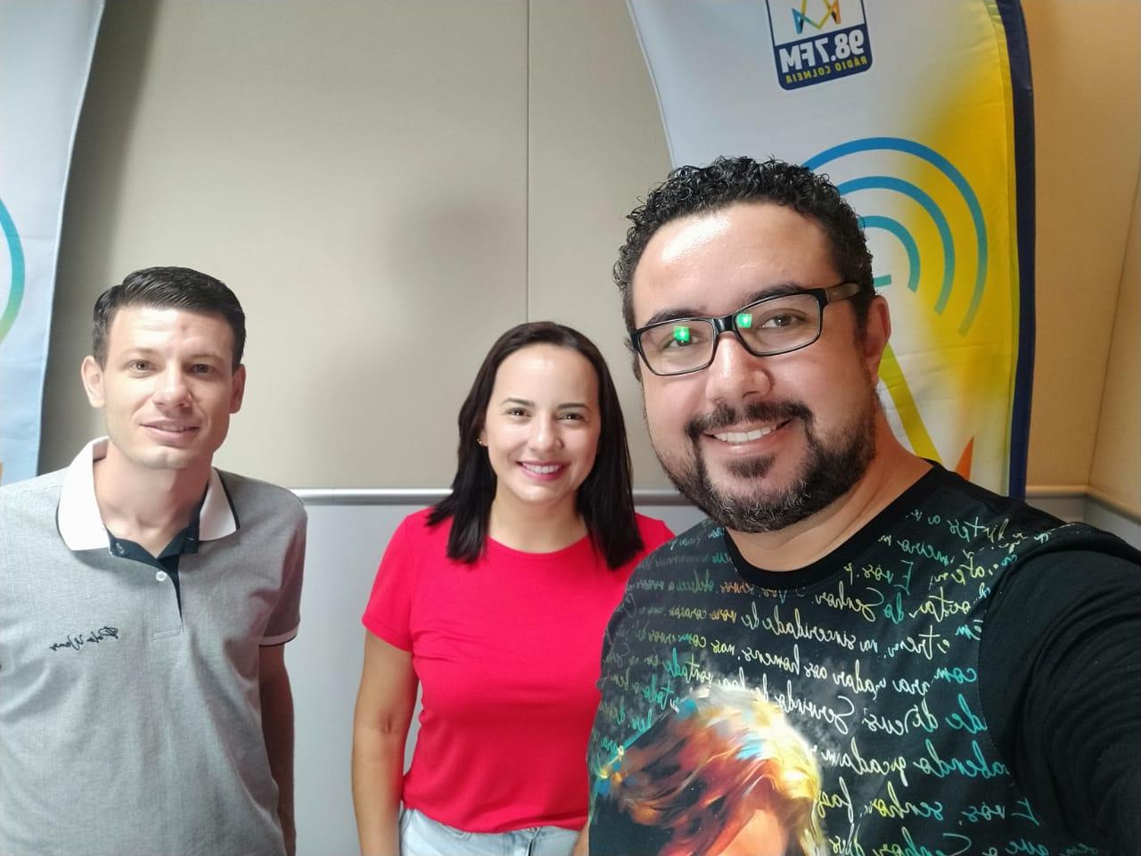 PADRES PARTICIPAM DE PROGRAMA DA RÁDIO COLMÉIA NESTA SEXTA-FEIRA (02/2)