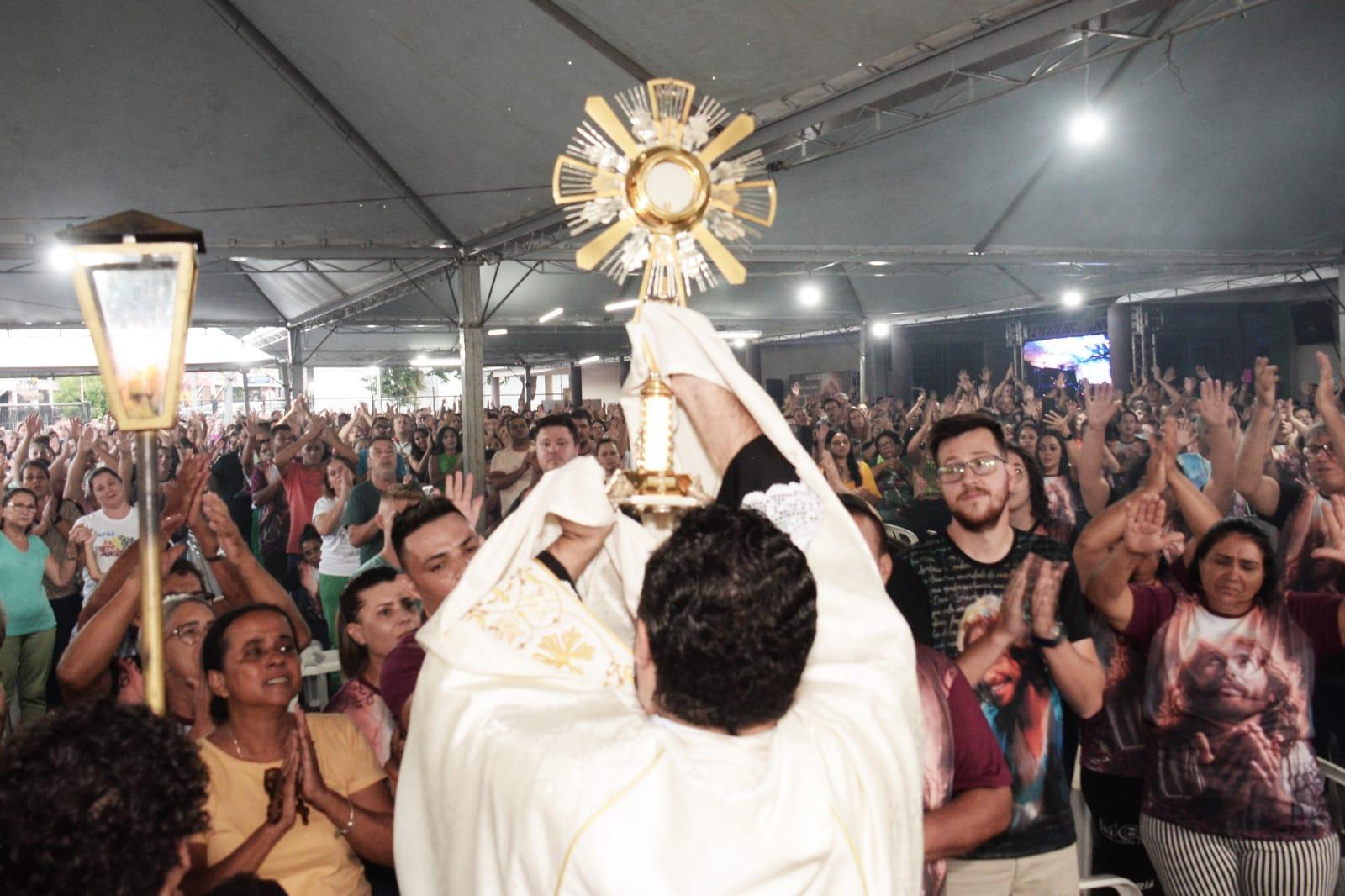 PAPA FRANCISCO CONVIDA PARA 24 HORAS PARA O SENHOR