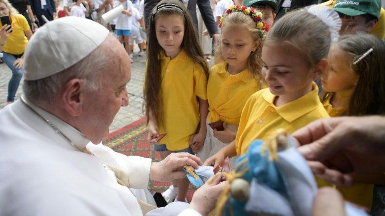 MENSAGEM DO PAPA FRANCISCO PARA A 1ª JORNADA MUNDIAL DAS CRIANÇAS