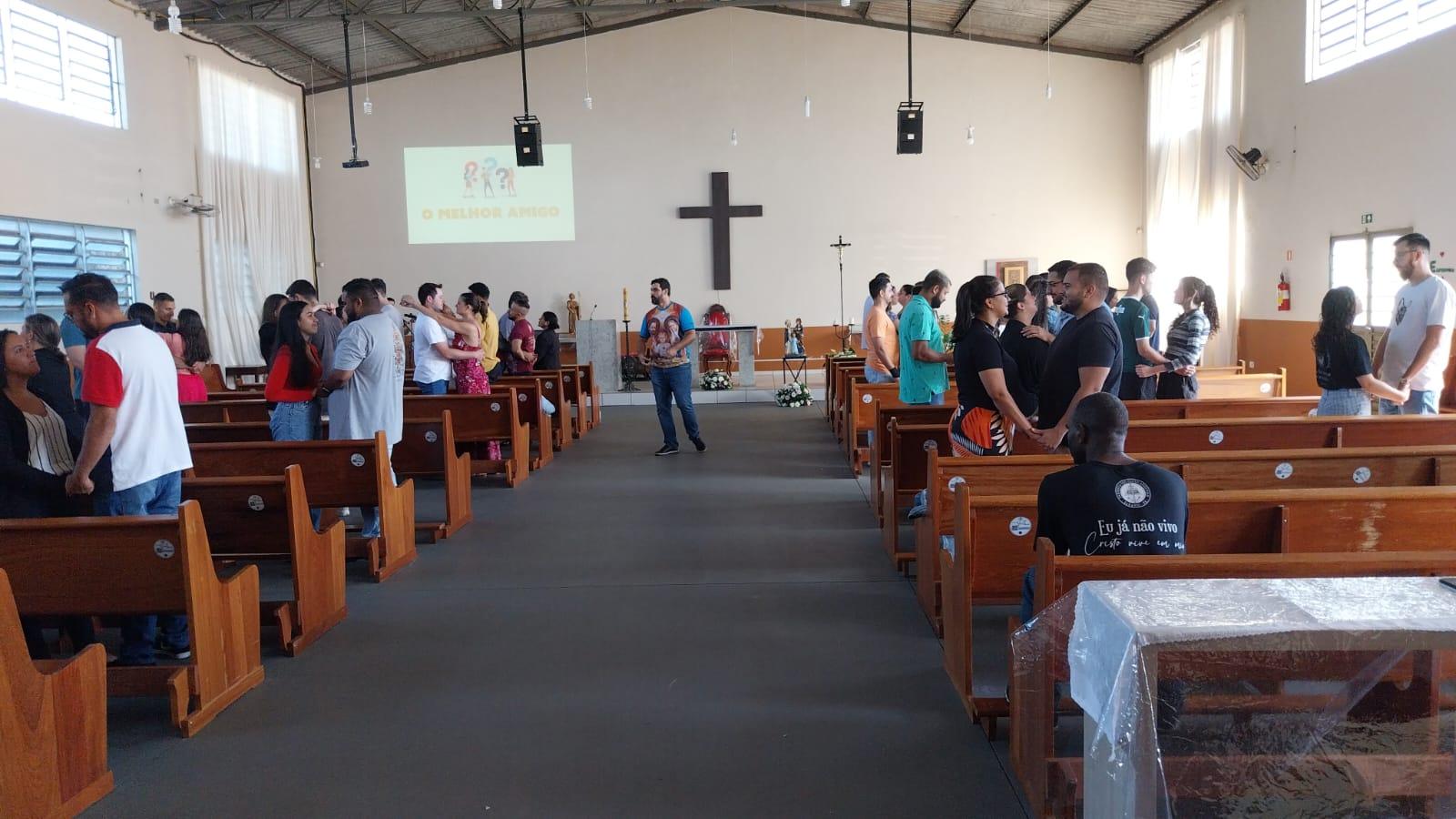 PASTORAL FAMILIAR PREPARA 26 CASAIS PARA O MATRIMÔNIO