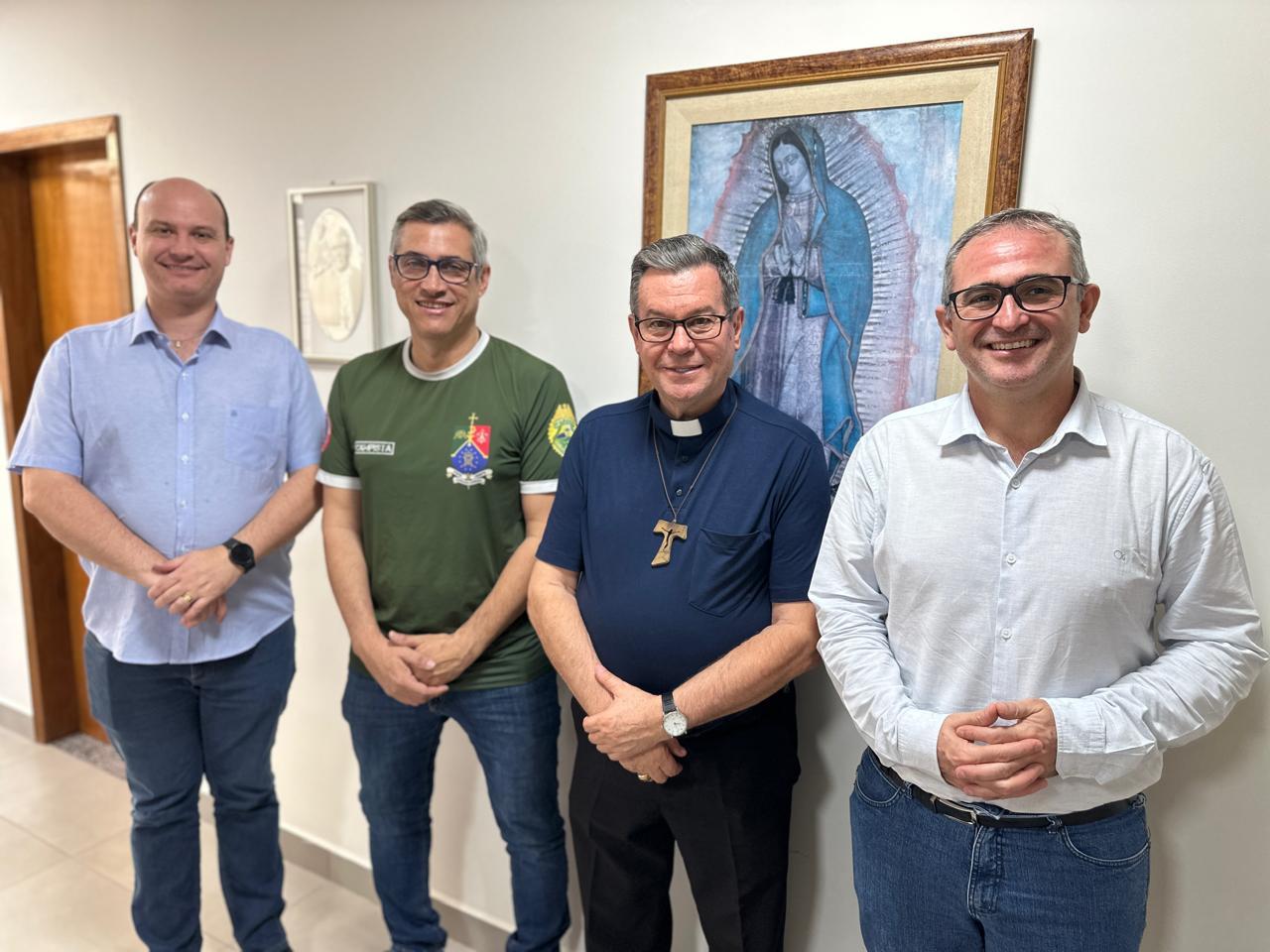 ARQUIDIOCESE DE MARINGÁ ACOLHE ACAMPAMENTO CATÓLICO PARA MILITARES