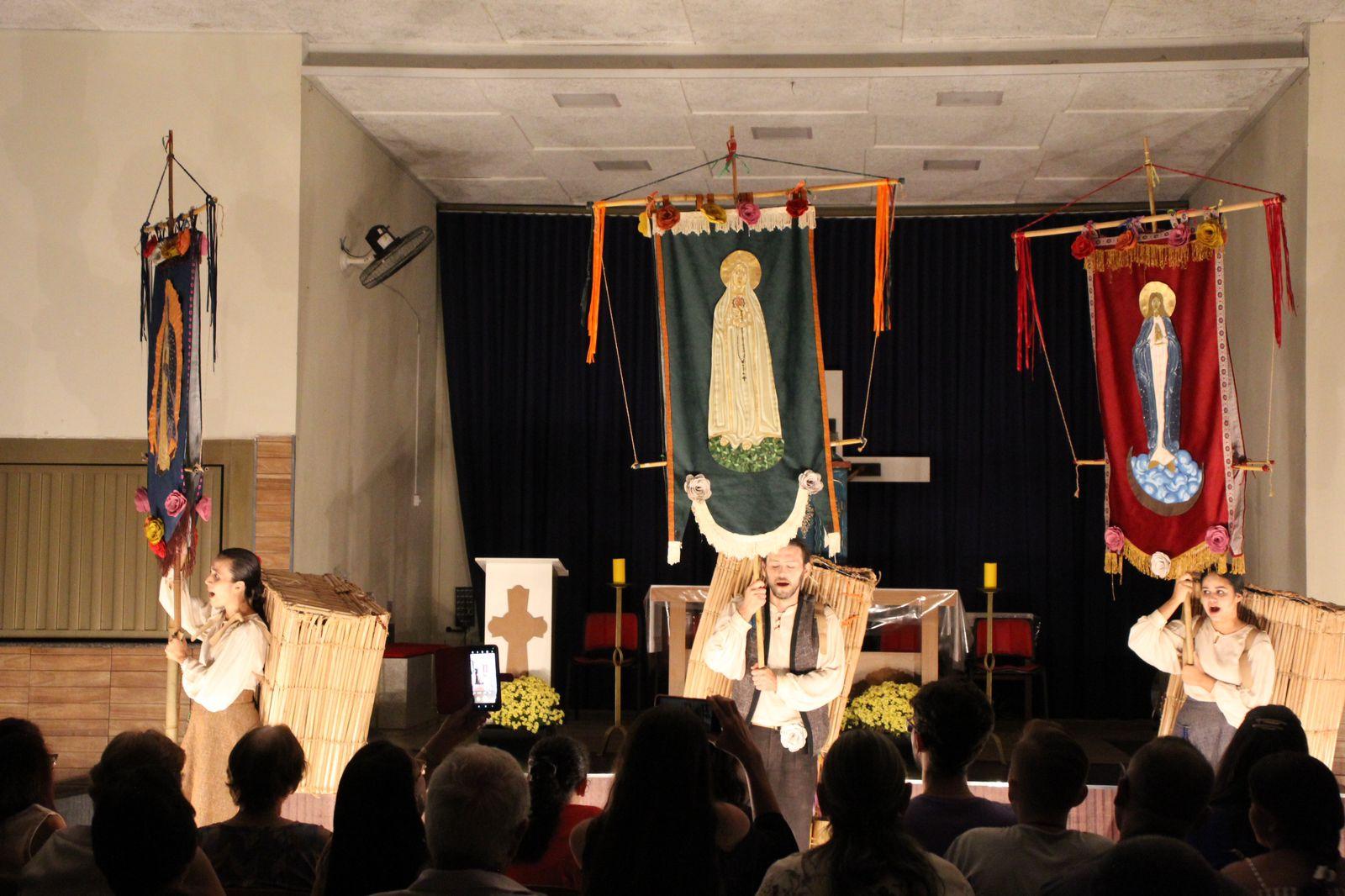 PADRE BETO: PERSONAGENS ACABARAM NOS LEVANDO PARA MAIS PERTO DE DEUS