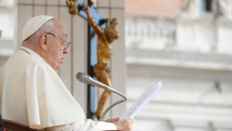 PAPA: CRISMA NÃO PODE SER O SACRAMENTO DE DESPEDIDA DA IGREJA