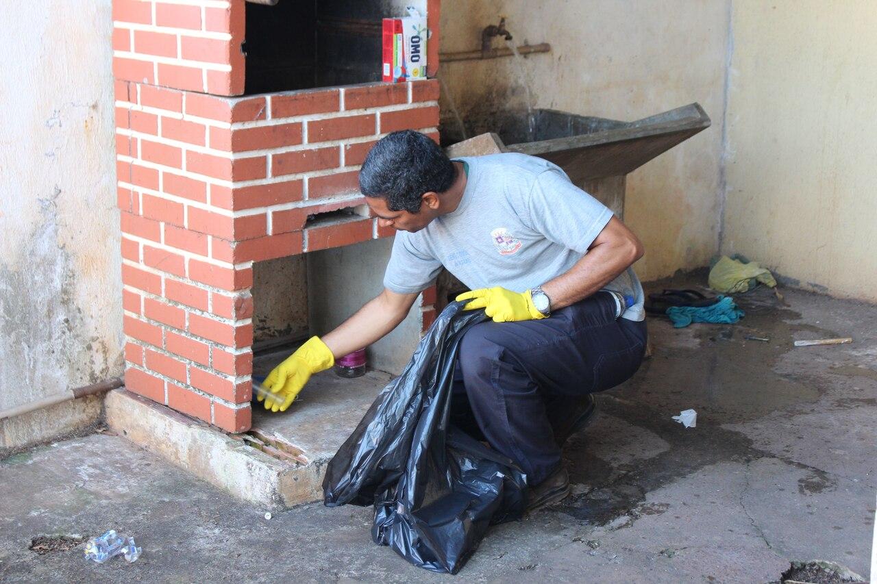 MUTIRÃO CONTRA A DENGUE